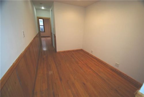 Foto del edificio - 279 W 19th St