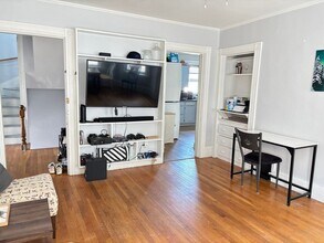 Building Photo - 6 Bayard St