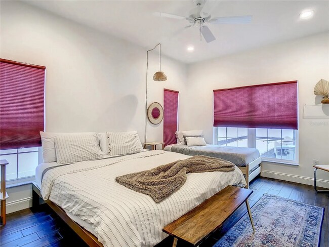 Photo - 902 8th Ave NW House