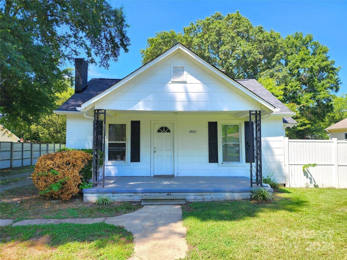 Primary Photo - 2802 Maryland Ave