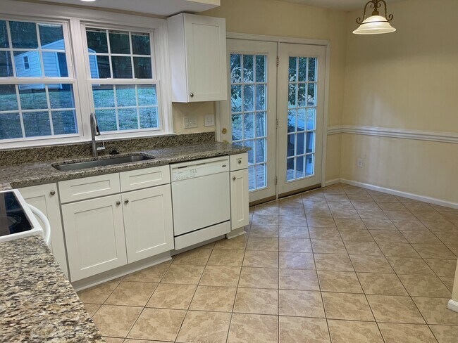 Foto del edificio - 11438 Winding Way Rd