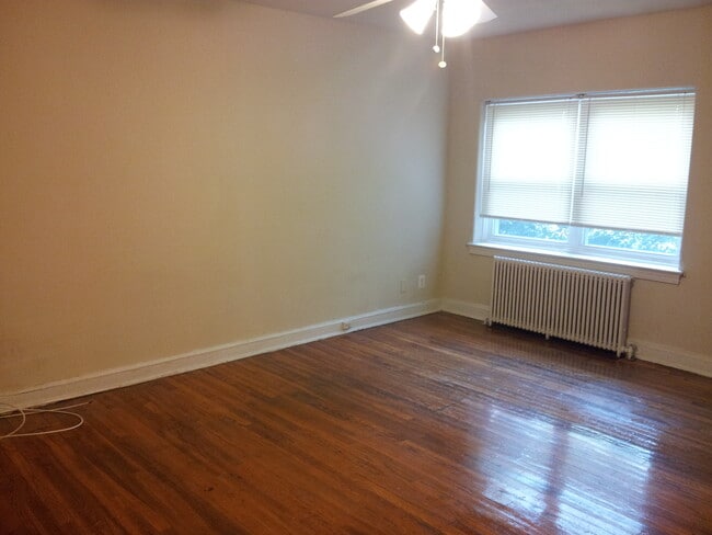 Foto del edificio - 220 Allison St NW