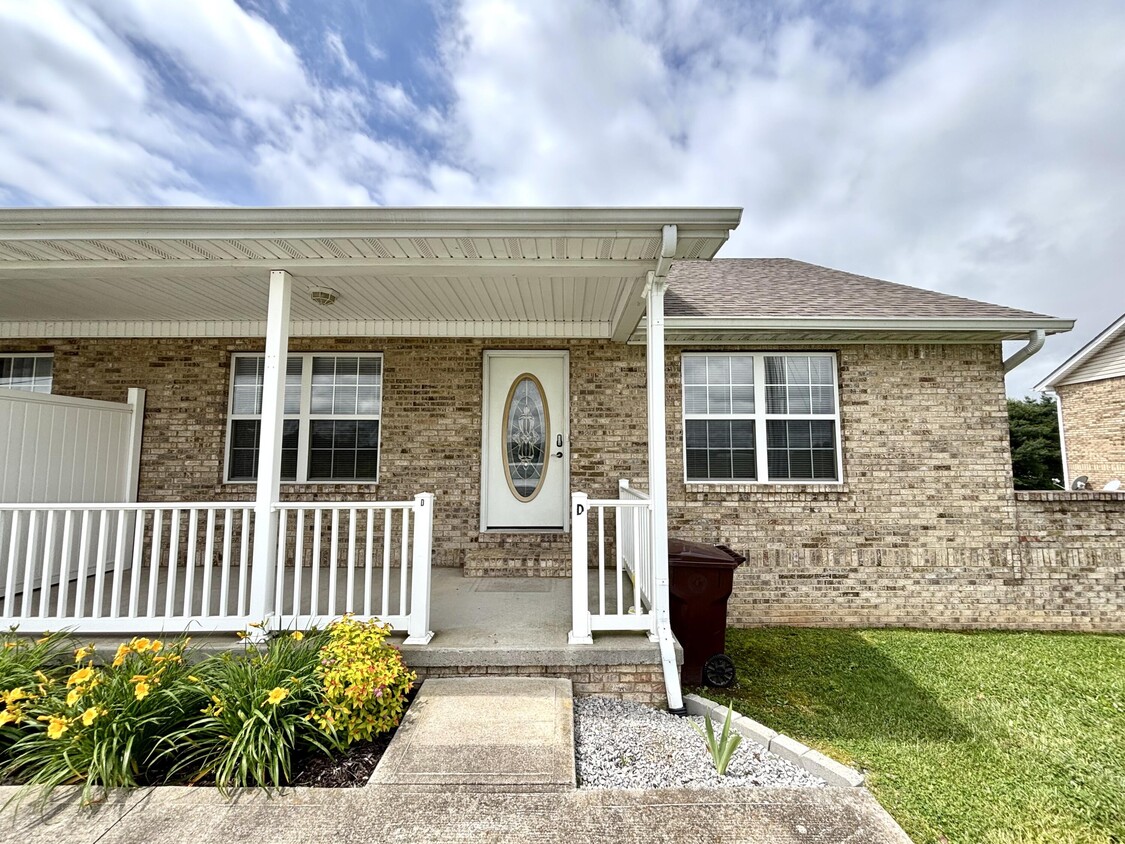 Foto principal - 1273 Kit Cowan Rd