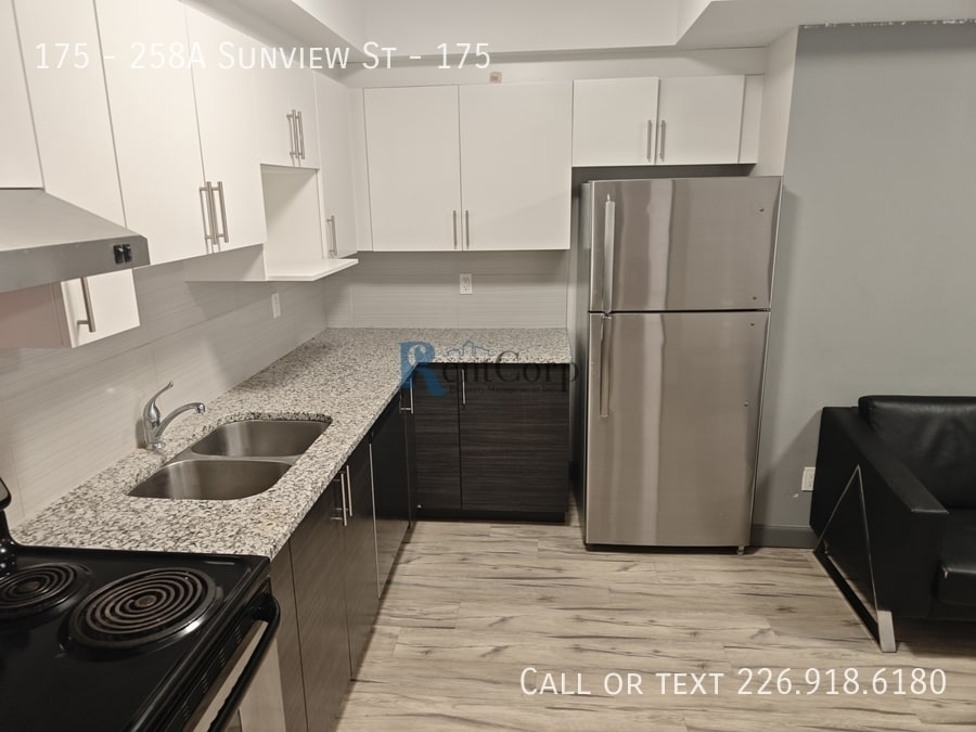 Photo principale - 258A-258A Sunview St