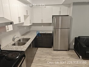 Building Photo - 258A-258A Sunview St