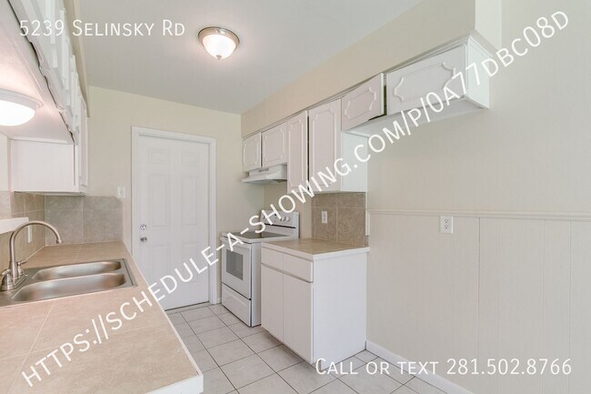 Building Photo - 5239 Selinsky Rd