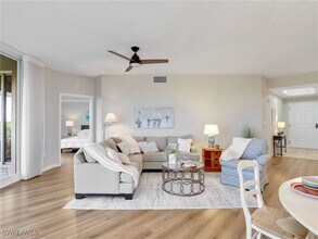 Building Photo - 1001 Arbor Lake Dr