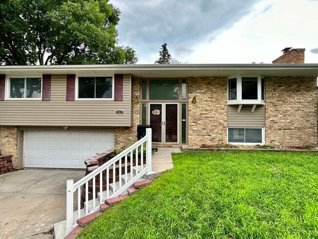 Building Photo - 12821 Westwood Ln