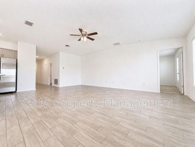 Foto del edificio - 1100 Sand Trap Ct