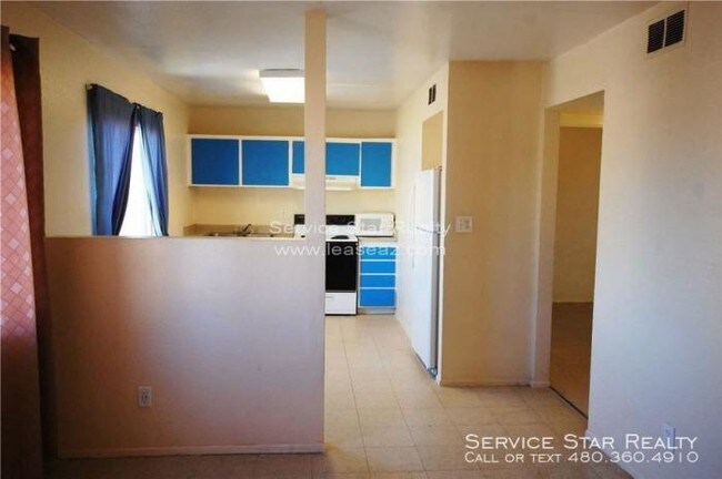 Building Photo - 2 bedroom in Phoenix AZ 85040-1454
