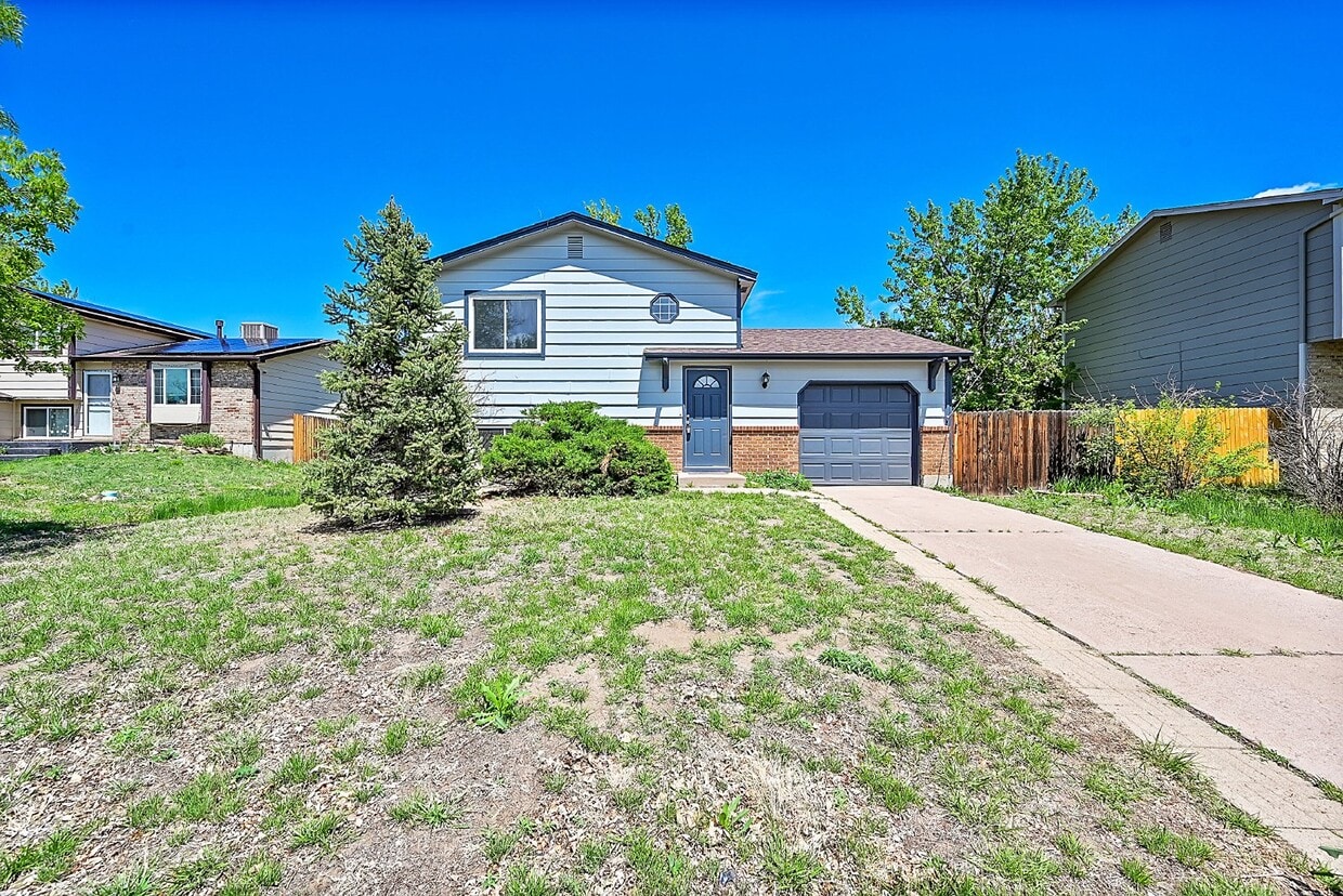 Primary Photo - $2,200.00 - 3 Bed,1.5 Bath, Single Family ...