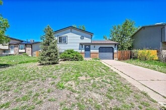 Building Photo - 1043 Nolte Dr W