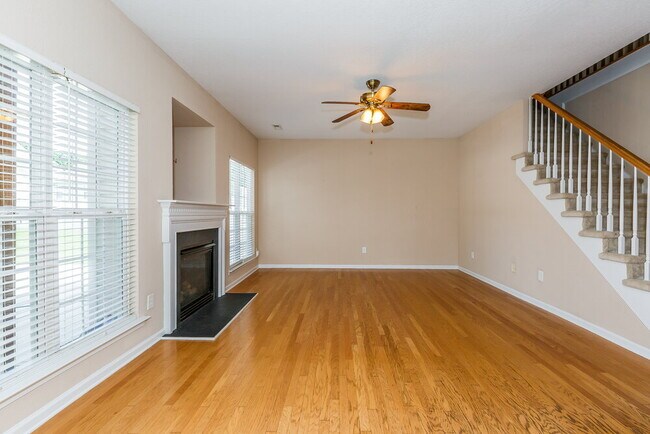 Foto del edificio - 4309 Donnell Dr