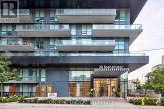 Building Photo - 30-430 Roehampton Ave