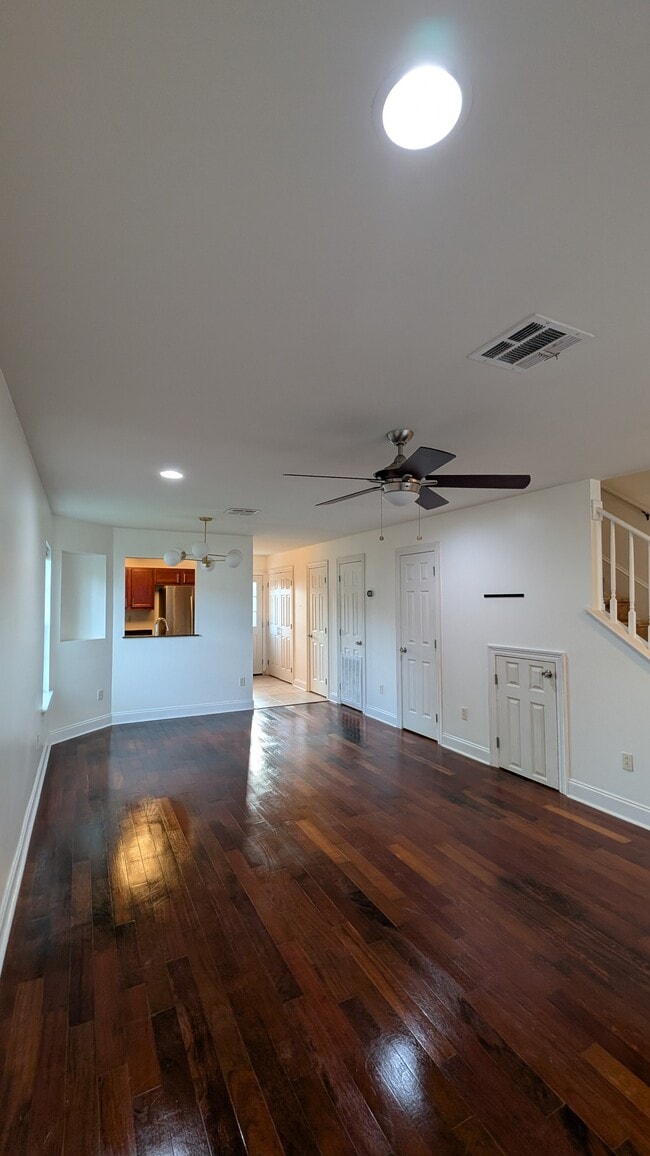 Building Photo - 110 Camille St