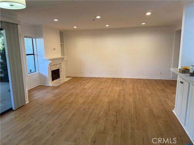 Foto del edificio - 950 Cagney Ln