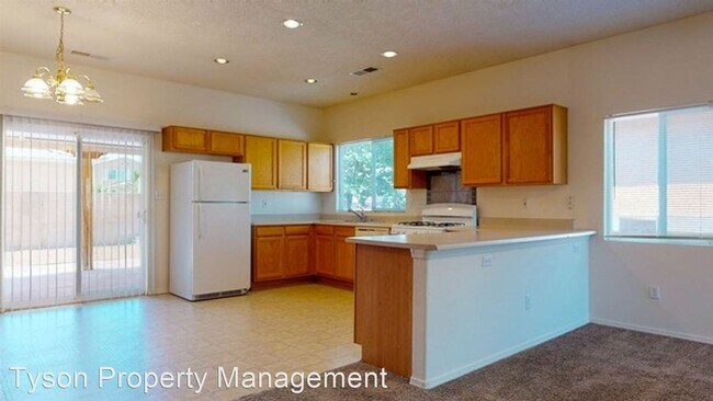 Foto del edificio - 3 br, 2 bath House - 1424 Elk Ridge Rd NE
