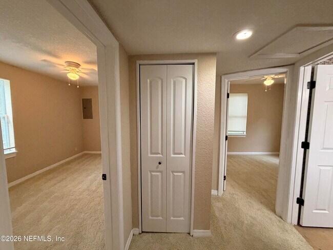 Foto del edificio - 4815 Headley Terrace