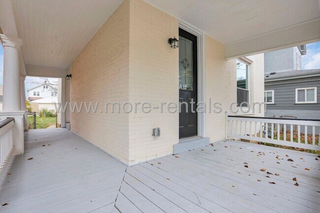 Foto del edificio - Stunning and move-in ready 3 bdr house