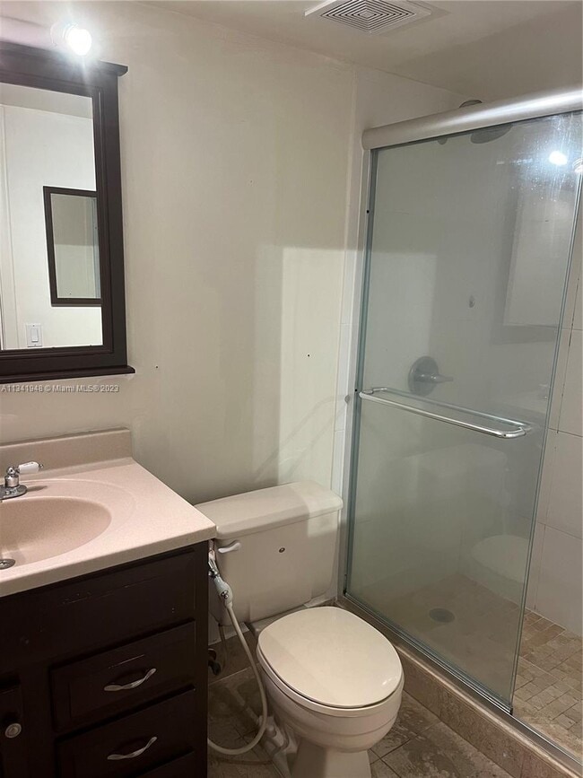 Foto del edificio - 10859 NW 7th St