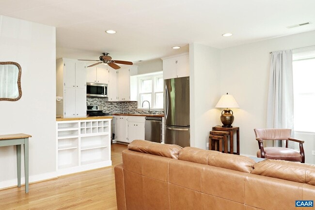 Building Photo - 231 Stribling Ave