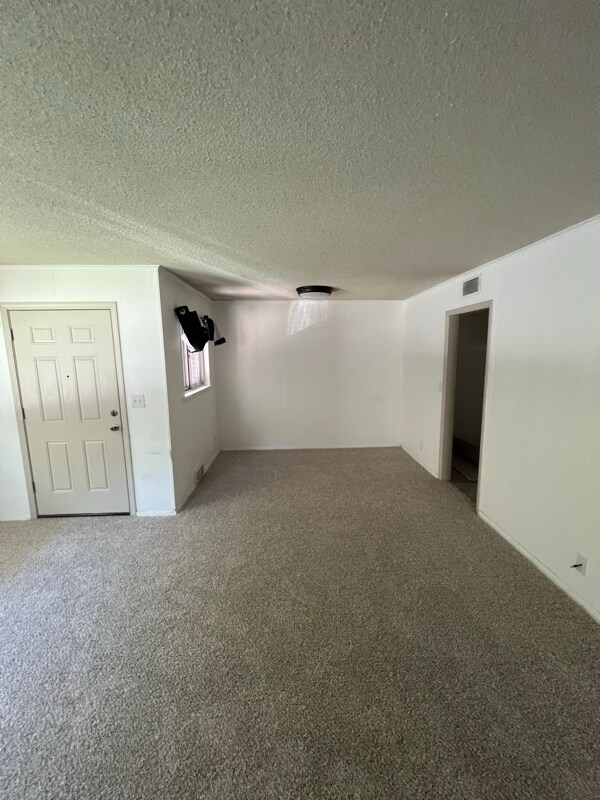 Foto principal - 4120 Brookline Dr
