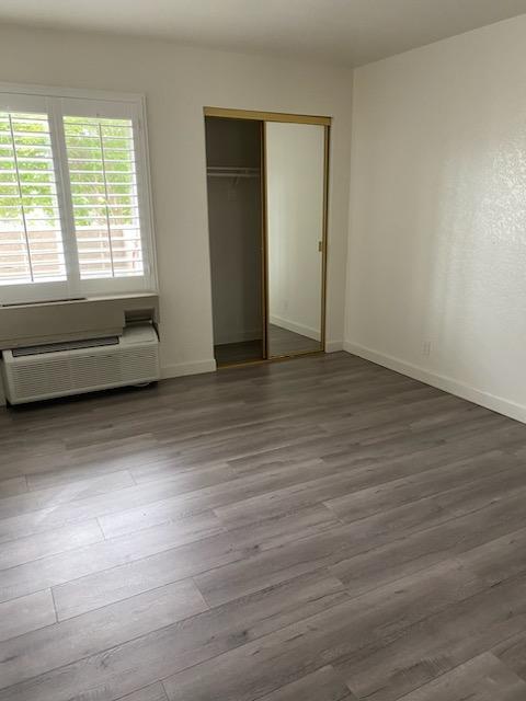 Foto del edificio - 11410 Dolan Ave