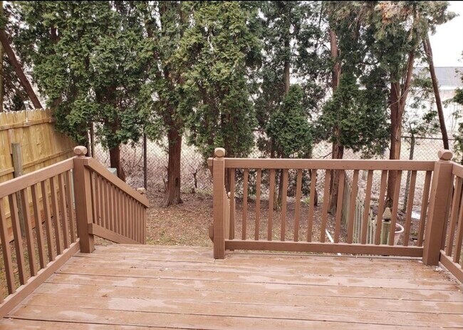 Foto del edificio - 1276 McCarty Ln