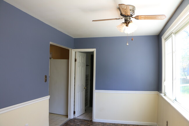 Building Photo - 5107 W Orchard Dr
