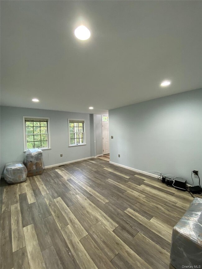 Building Photo - 31 Denman Rd