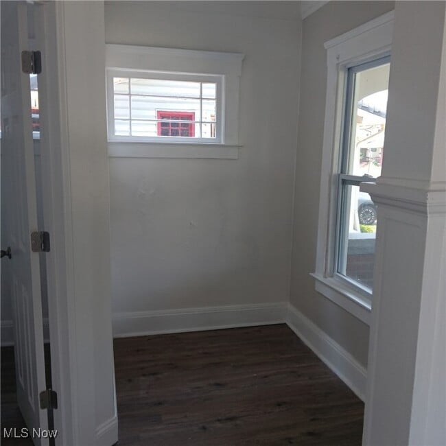 Building Photo - 12814 Arlington Ave