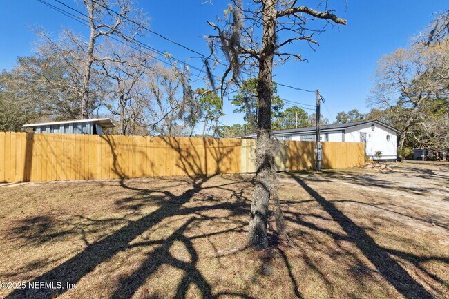 Building Photo - 97119 Diamond St