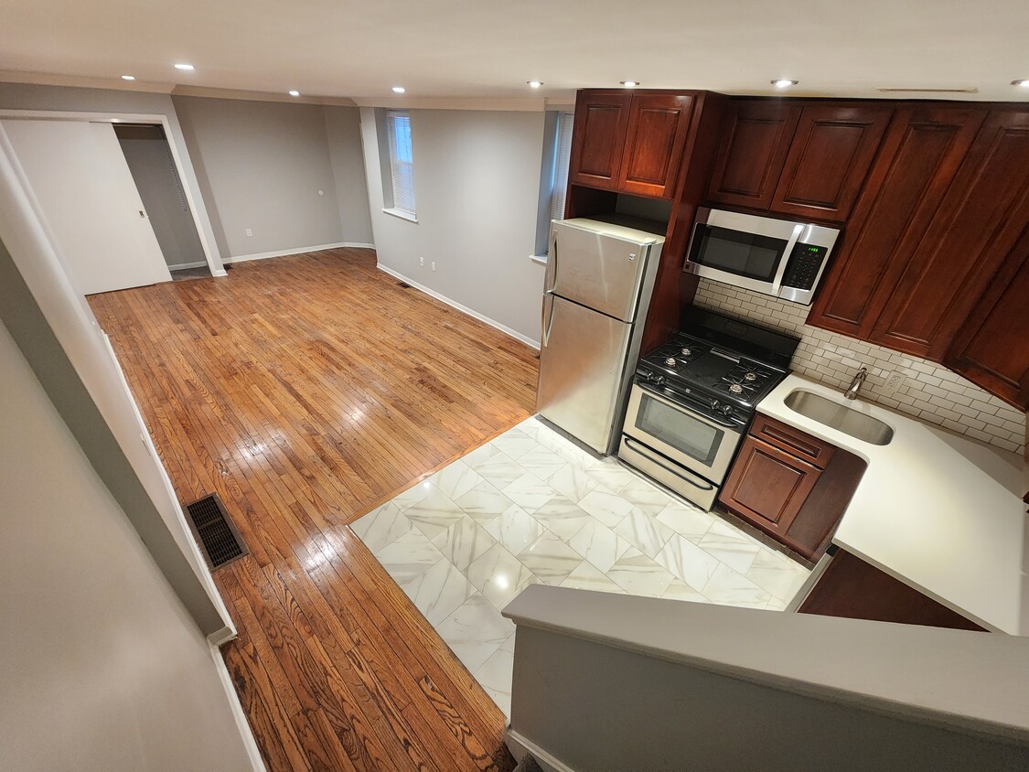 Primary Photo - 914 E Passyunk Ave