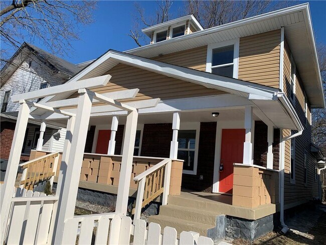 Building Photo - 2511 N Harding St