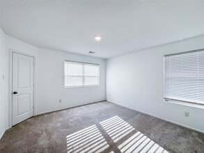 Building Photo - 26806 Jasmine Breeze Dr