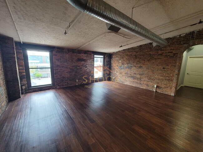 Foto del edificio - 102 N 3rd St