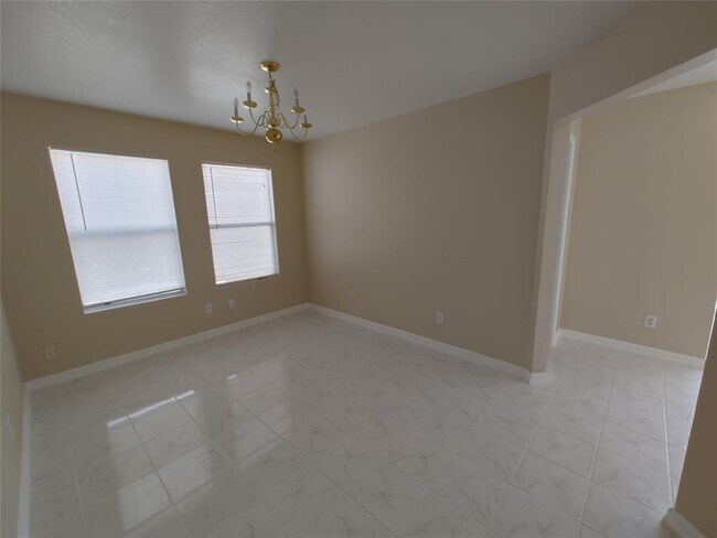 Building Photo - 9892 Tulip St