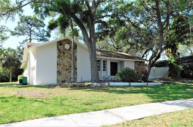 Building Photo - 23 Hickory Ln