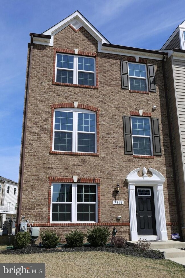 Building Photo - 9456 Ballard Green Dr