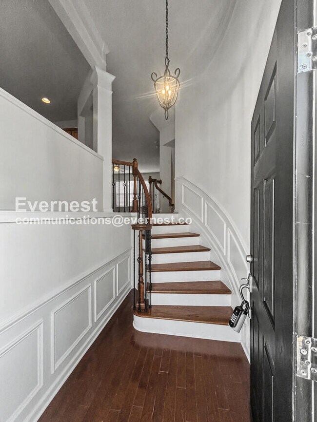 Foto del edificio - 8730 Macedonia Lake Dr