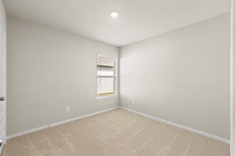 Building Photo - 166 Sterling River Ln