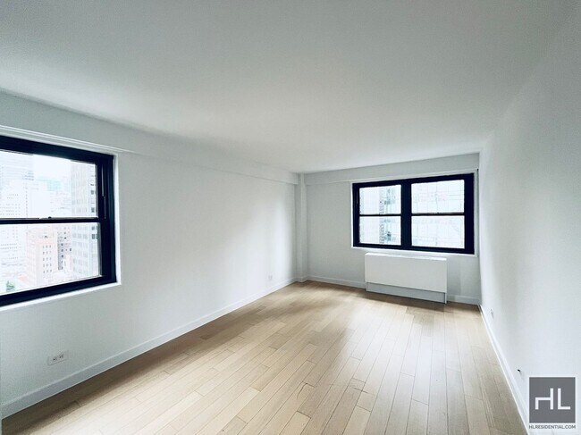 Building Photo - East 39th Street