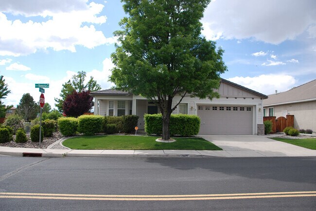 Building Photo - D'Andrea Single Story 3 BR Home on Corner Lot