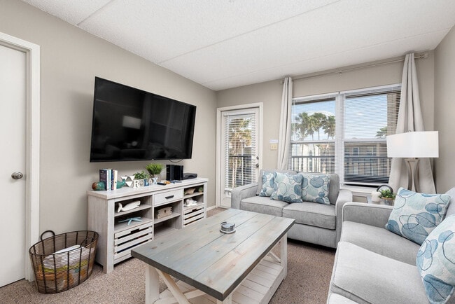 Building Photo - 115 E Coronado Dr