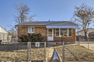 Building Photo - 6630 Magnolia St