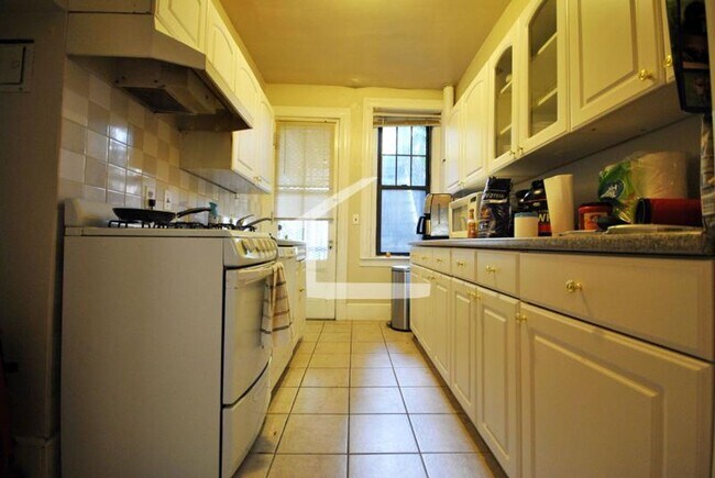Foto del edificio - HOT ALLSTON LISTING!!!!