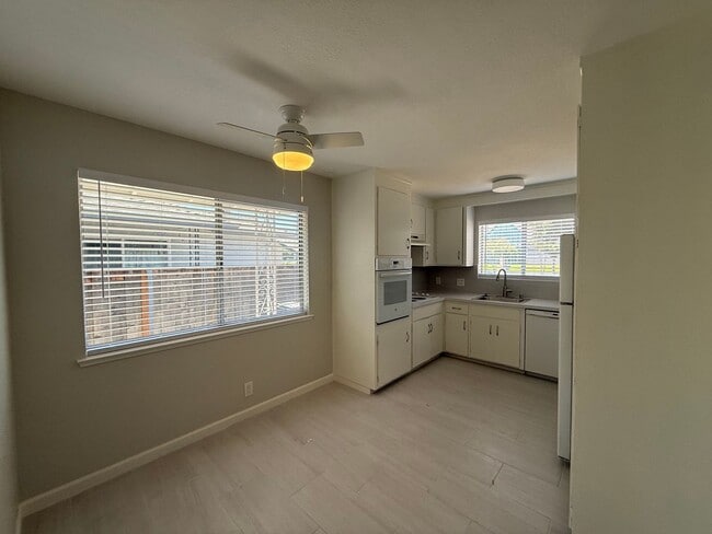 Building Photo - *Cambrian Park* Updated 2BR/2B single story duplex.