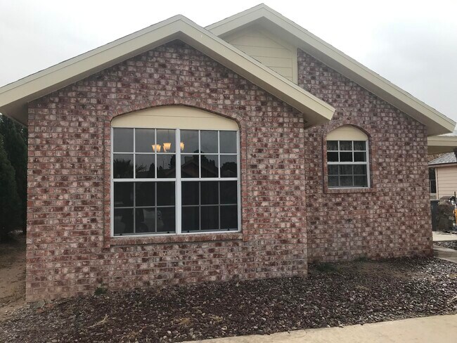 Building Photo - 12044 Waterside Dr