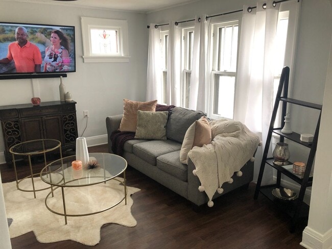 Building Photo - Annesley - 1438-1440 S 72nd Street