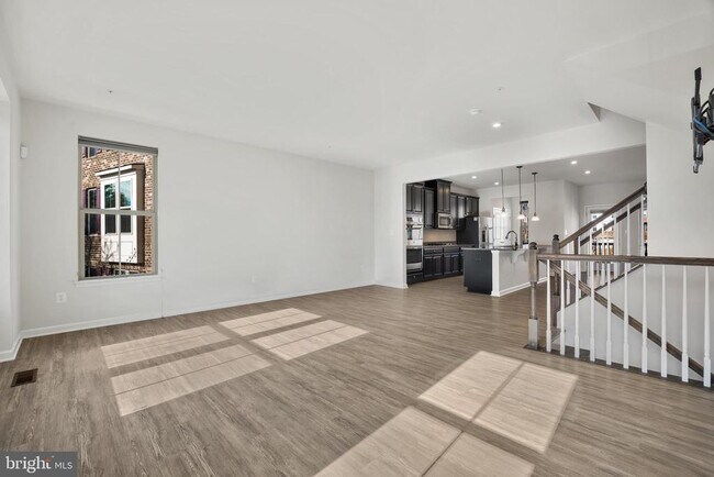 Foto del edificio - 10012 Aerospace Rd